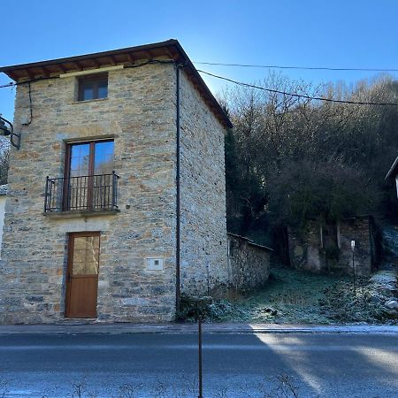 Casa rural LA TORRE recién rehabilitada. Las Herrerías Esterno foto