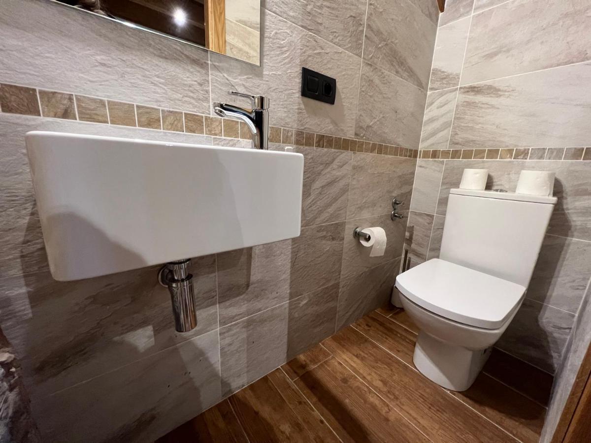 Casa rural LA TORRE recién rehabilitada. Las Herrerías Esterno foto