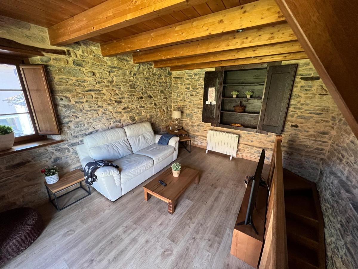 Casa rural LA TORRE recién rehabilitada. Las Herrerías Esterno foto