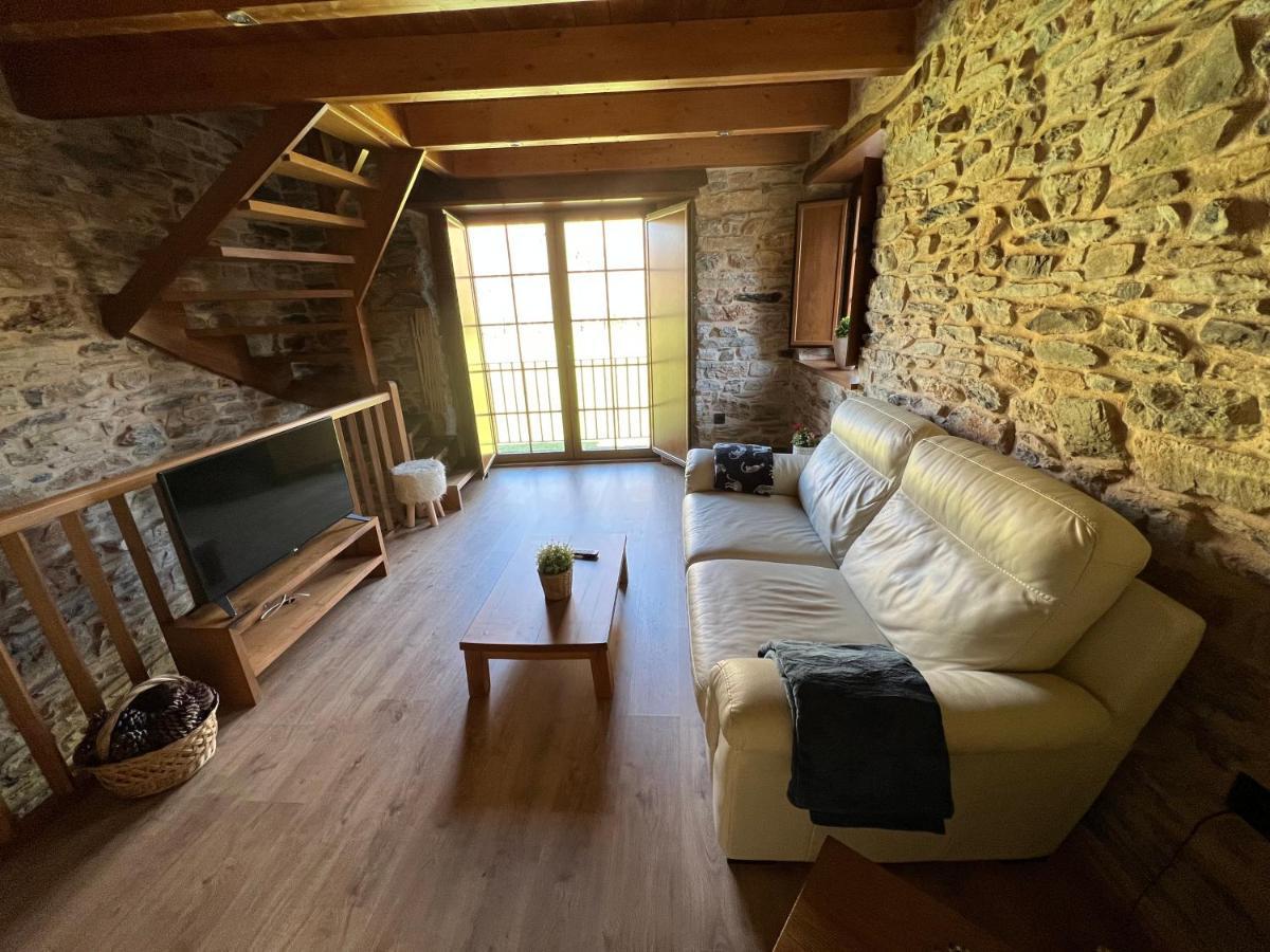 Casa rural LA TORRE recién rehabilitada. Las Herrerías Esterno foto